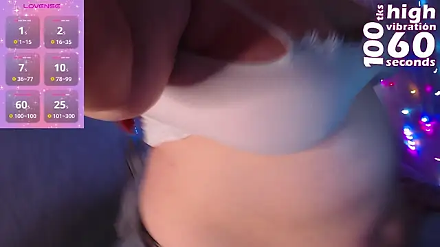 Snapshot of missmaya_l chatting on December 8, 2024, 2:41 pm missmaya l online show from December 8, 2024, 2:41 pm