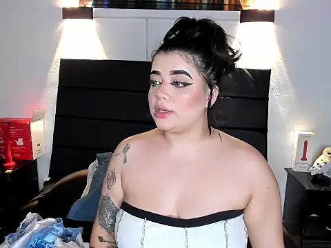 Snapshot of _ValeryStone_ chatting on February 3, 2025, 7:10 pm ValeryStone online show from February 3, 2025, 7:10 pm