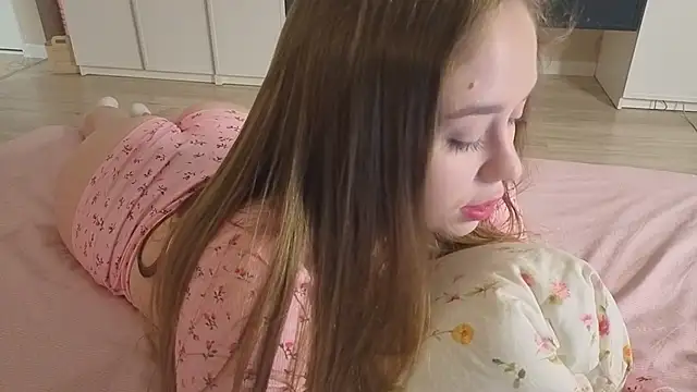 endlesssoffi online show from March 15, 2026, 7:09 pm