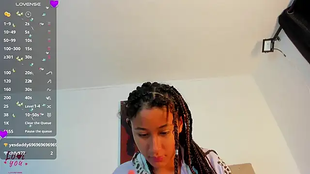 Milkdulce1 online show from March 2, 2025, 5:23 am