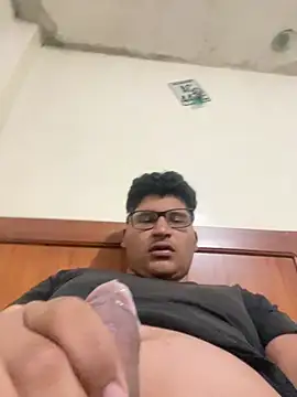 Snapshot of Ruk436 chatting on December 13, 2024, 3:49 am Ruk436 online show from December 13, 2024, 3:49 am