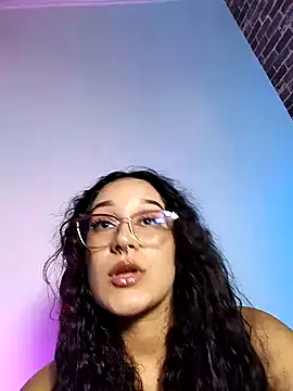 chunn liioo online show from January 22, 2025, 1:10 am