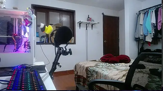 Snapshot of esjrobles chatting on December 29, 2024, 1:49 pm esjrobles online show from December 29, 2024, 1:49 pm