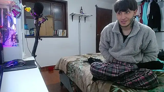 Snapshot of esjrobles chatting on January 7, 2025, 11:37 am esjrobles online show from January 7, 2025, 11:37 am