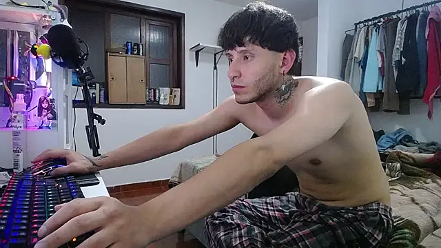 Snapshot of esjrobles chatting on January 10, 2025, 4:33 am esjrobles online show from January 10, 2025, 4:33 am