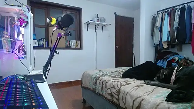 Snapshot of esjrobles chatting on January 12, 2025, 3:17 am esjrobles online show from January 12, 2025, 3:17 am