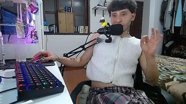 Snapshot of esjrobles chatting on January 13, 2025, 5:33 am esjrobles online show from January 13, 2025, 5:33 am