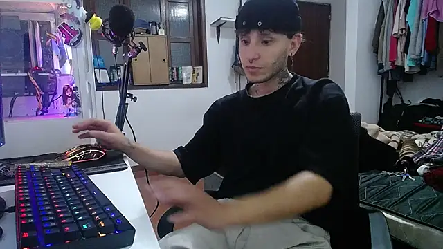 Snapshot of esjrobles chatting on January 26, 2025, 5:45 am esjrobles online show from January 26, 2025, 5:45 am