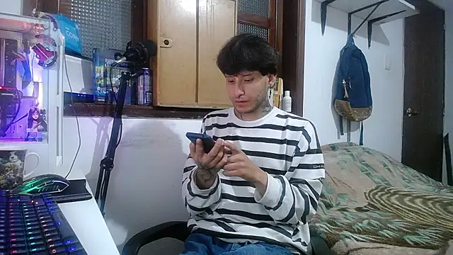 Snapshot of esjrobles chatting on February 13, 2025, 3:29 am esjrobles online show from February 13, 2025, 3:29 am