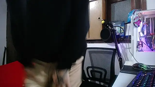 Snapshot of esjrobles chatting on February 15, 2025, 9:16 am esjrobles online show from February 15, 2025, 9:16 am