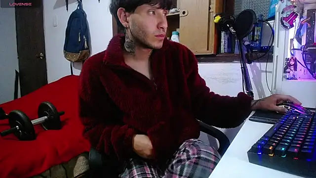 Snapshot of esjrobles chatting on February 16, 2025, 9:26 am esjrobles online show from February 16, 2025, 9:26 am