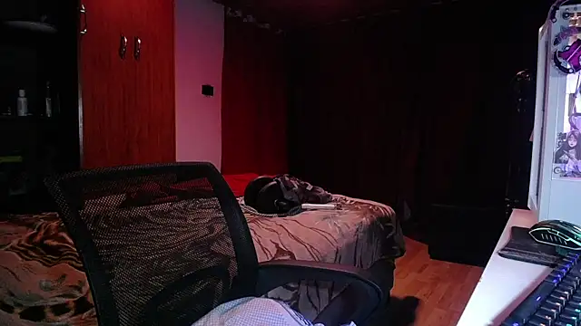 Snapshot of esjrobles chatting on March 17, 2025, 5:45 am esjrobles online show from March 17, 2025, 5:45 am