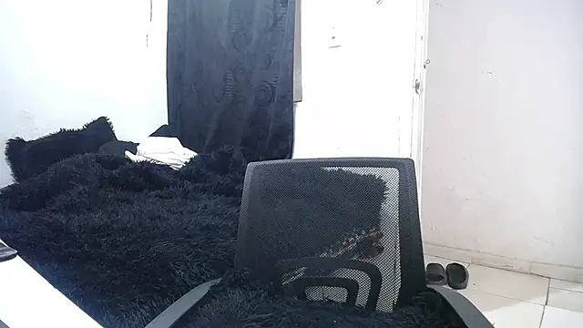 Snapshot of esjrobles chatting on September 8, 2025, 4:28 pm esjrobles online show from September 8, 2025, 4:28 pm