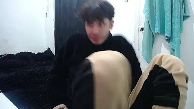 Snapshot of esjrobles chatting on September 10, 2025, 1:33 pm esjrobles online show from September 10, 2025, 1:33 pm