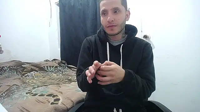 Snapshot of esjrobles chatting on September 20, 2025, 11:44 am esjrobles online show from September 20, 2025, 11:44 am