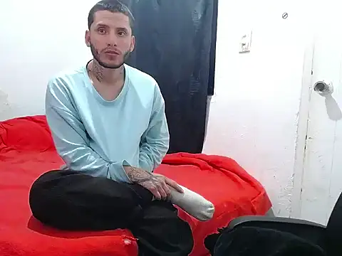 Snapshot of esjrobles chatting on October 4, 2025, 12:47 pm esjrobles online show from October 4, 2025, 12:47 pm