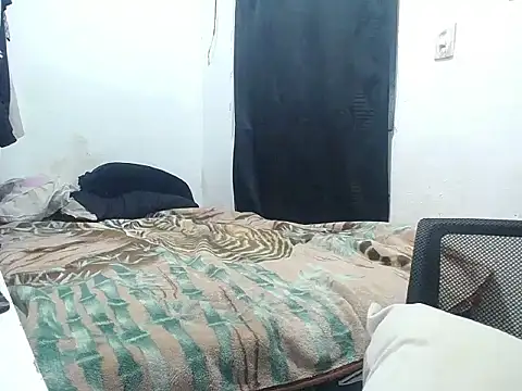 Snapshot of esjrobles chatting on October 10, 2025, 1:10 pm esjrobles online show from October 10, 2025, 1:10 pm