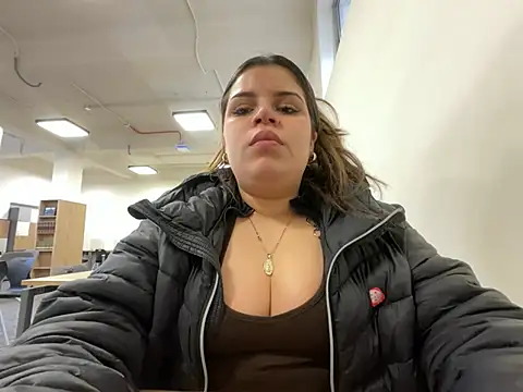 Snapshot of kittygatita48 chatting on June 19, 2026, 3:05 pm kittygatita48 online show from June 19, 2026, 3:05 pm