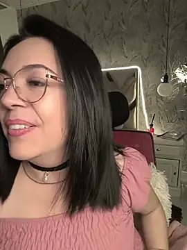 Bella fournier online show from April 5, 2026, 11:13 pm