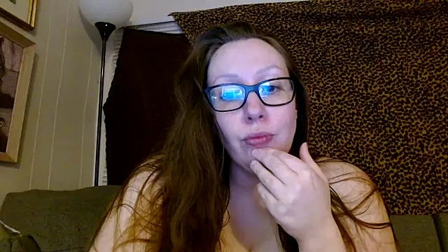 Snapshot of fallonangelxo chatting on January 13, 2025, 2:07 am fallonangelxo online show from January 13, 2025, 2:07 am