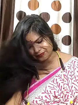 yoursweety09 online show from July 16, 2026, 7:58 am
