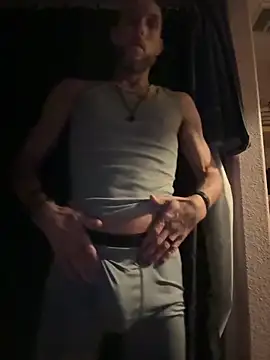 Snapshot of WhiteChocolateSwirlz chatting on March 5, 2026, 4:08 am WhiteChocolateSwirlz online show from March 5, 2026, 4:08 am