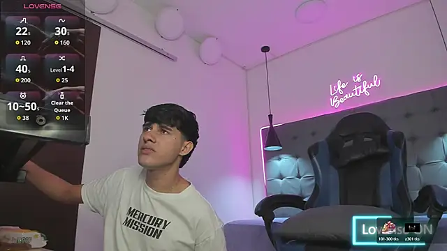 Dyla n18 online show from March 31, 2026, 7:03 pm