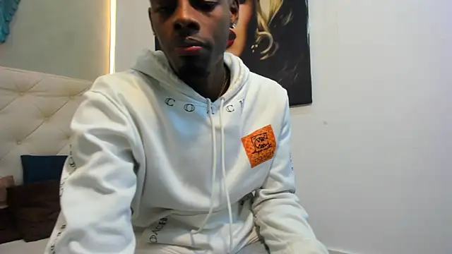 royce ebony online show from December 3, 2025, 3:14 am