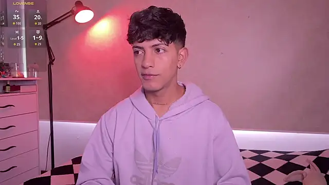 Snapshot of teobowny_ chatting on September 26, 2025, 1:37 pm teobowny online show from September 26, 2025, 1:37 pm