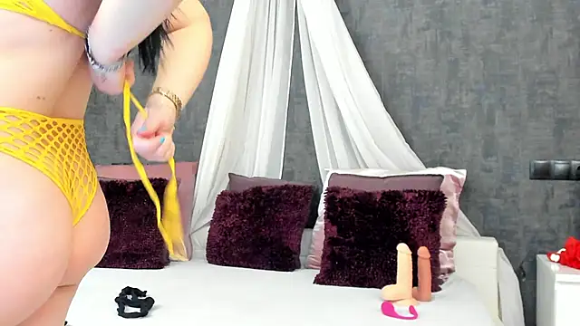 miss sophieX online show from January 27, 2025, 4:30 am