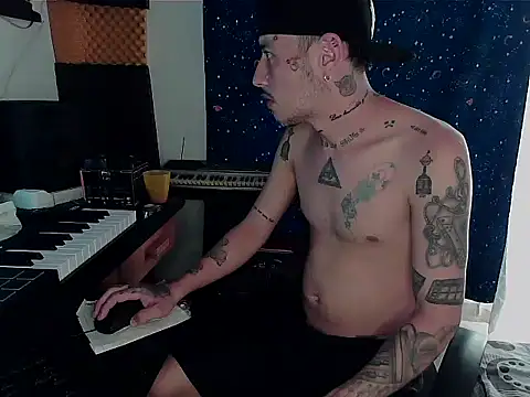 patrik tattoo  online show from January 7, 2025, 2:41 pm