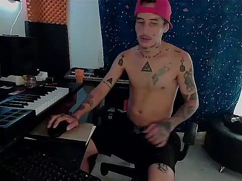 patrik tattoo  online show from March 19, 2025, 3:40 pm