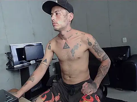 patrik tattoo  online show from February 11, 2026, 3:50 pm