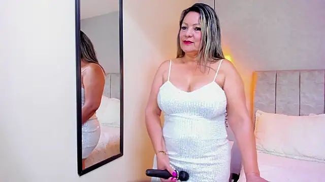 tutu milf online show from October 11, 2025, 7:23 pm