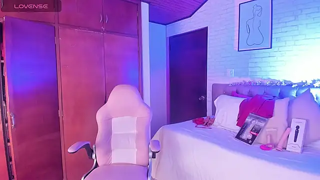 Kitty Pam online show from March 16, 2026, 9:19 pm