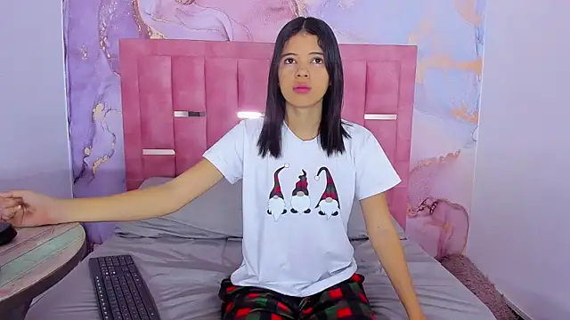 Snapshot of LizzMartin chatting on December 28, 2024, 7:11 pm LizzMartin online show from December 28, 2024, 7:11 pm