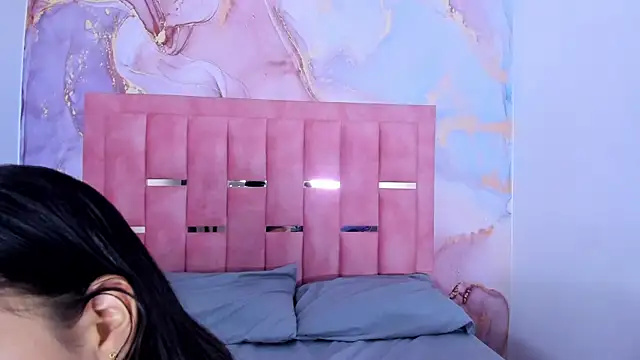 Snapshot of LizzMartin chatting on February 8, 2025, 7:16 pm LizzMartin online show from February 8, 2025, 7:16 pm