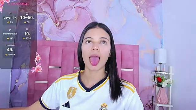 Snapshot of LizzMartin chatting on March 1, 2025, 7:37 pm LizzMartin online show from March 1, 2025, 7:37 pm