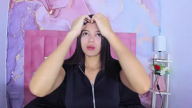 Snapshot of LizzMartin chatting on March 5, 2025, 12:22 pm LizzMartin online show from March 5, 2025, 12:22 pm