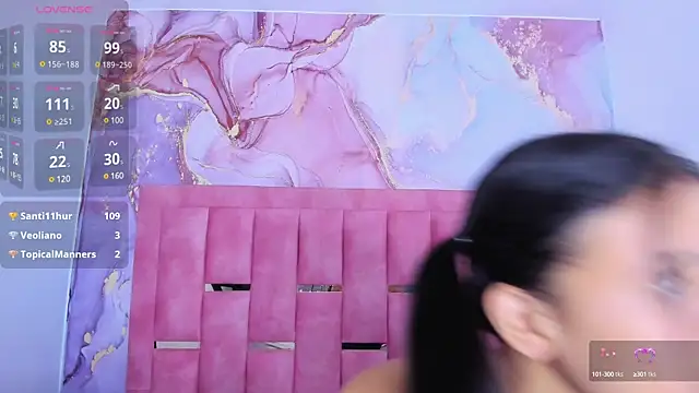 Snapshot of LizzMartin chatting on March 20, 2025, 7:14 pm LizzMartin online show from March 20, 2025, 7:14 pm