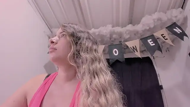 Lauu G online show from October 23, 2025, 9:19 am