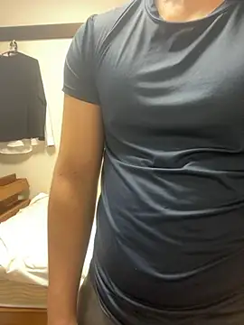 YU-KI00 online show from October 28, 2025, 12:19 pm