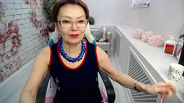 Snapshot of Cutie_Asya chatting on March 2, 2026, 8:21 am Cutie Asya online show from March 2, 2026, 8:21 am