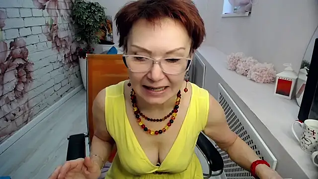 Snapshot of Cutie_Asya chatting on March 5, 2026, 5:36 am Cutie Asya online show from March 5, 2026, 5:36 am