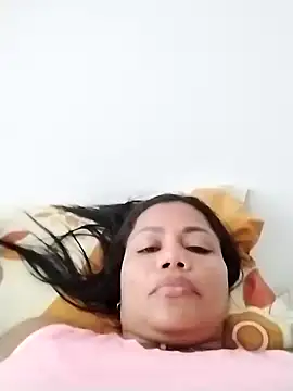 Snapshot of KarenGuzman_ chatting on December 4, 2024, 9:35 pm KarenGuzman online show from December 4, 2024, 9:35 pm