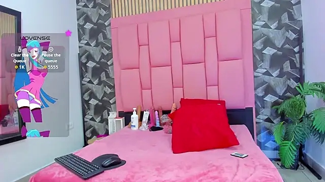 Brithanyslim online show from February 4, 2026, 7:20 pm