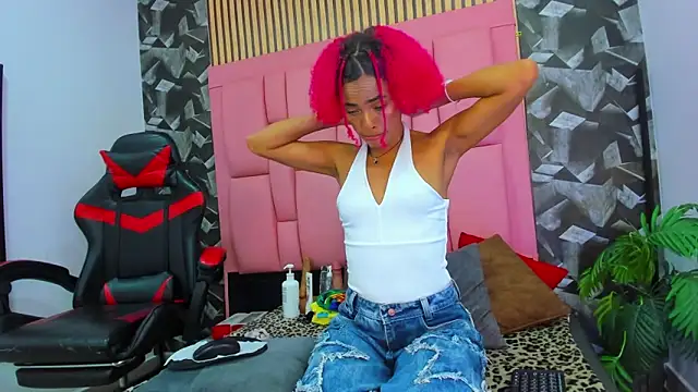 Brithanyslim online show from March 27, 2026, 7:57 pm