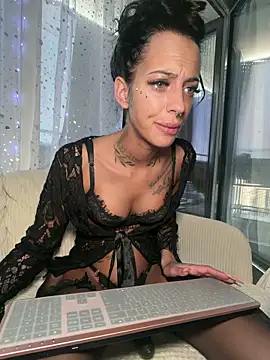 Snapshot of mrs_skinny_goddess chatting on May 1, 2026, 4:33 pm mrs skinny goddess online show from May 1, 2026, 4:33 pm