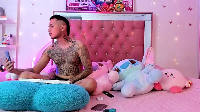 Snapshot of tamy_ian chatting on December 15, 2024, 6:26 pm tamy ian online show from December 15, 2024, 6:26 pm