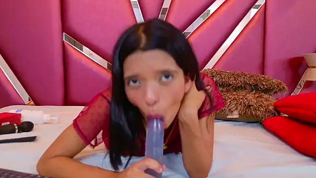 Snapshot of RebecaRelish chatting on January 11, 2025, 4:48 am RebecaRelish online show from January 11, 2025, 4:48 am